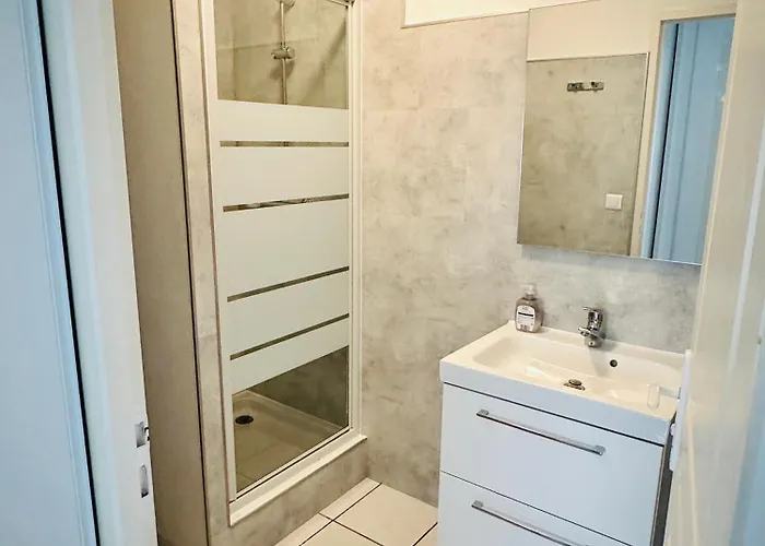 Le Chant Des Vagues Daire Frontignan